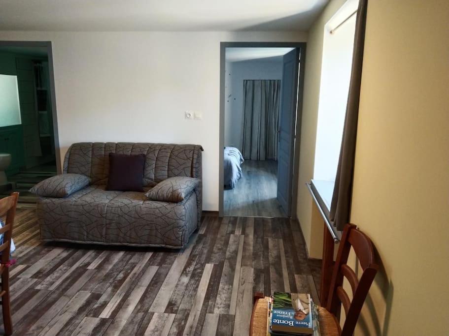Ferienwohnung Sur La Colline Sousceyrac Exterior foto