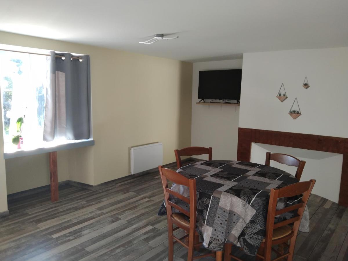 Ferienwohnung Sur La Colline Sousceyrac Exterior foto