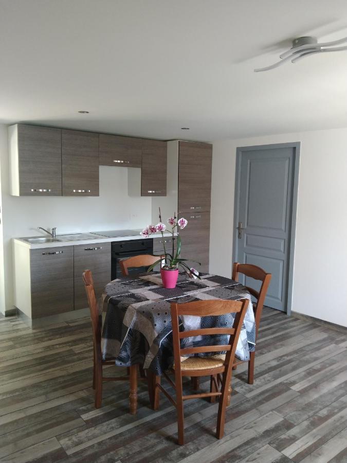 Ferienwohnung Sur La Colline Sousceyrac Exterior foto